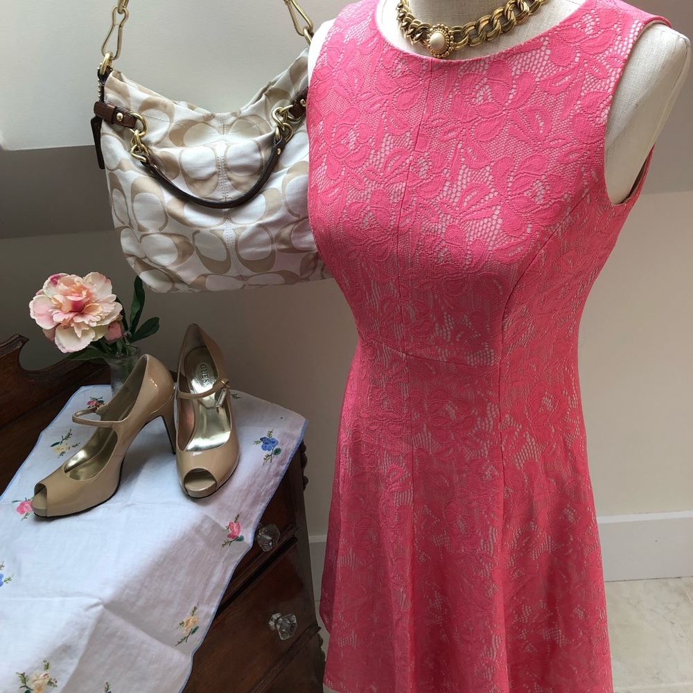 Size 6 sleeveless lace stretch fit and flare